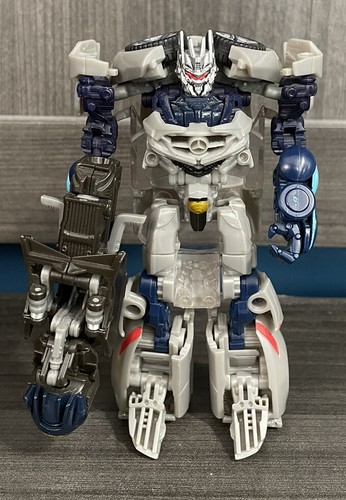 Transformers - DOTM - Deluxe Class - Mechtech Soundwave - Takara 2011  - Picture 1 of 8