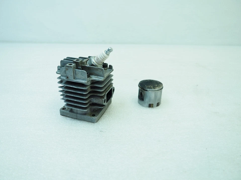 Kit cilindro pistón original usado Oleo-mac Oleomac 935 X-DX Efco 134-135 Foto 2 de 4