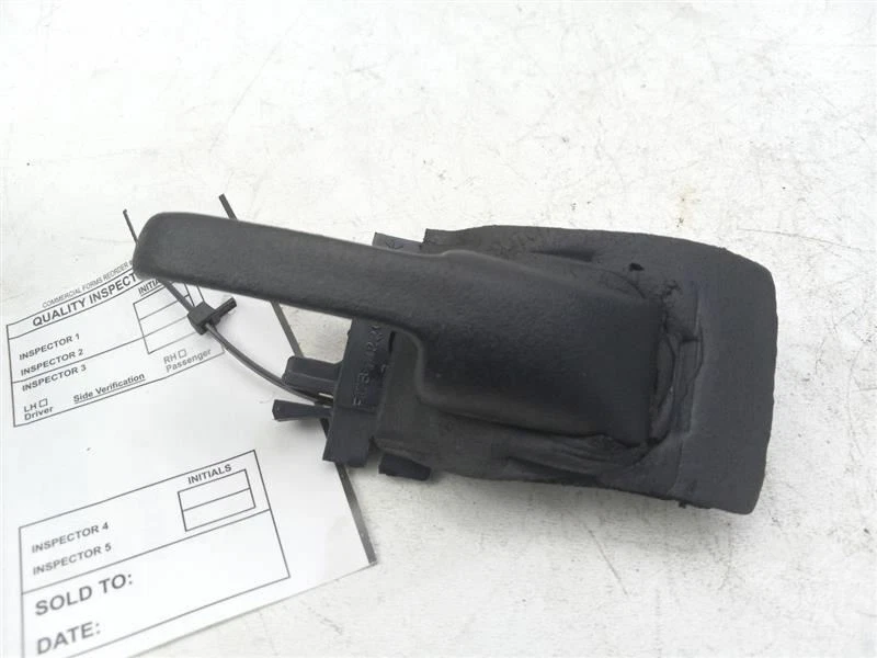 2004 - 2005 FORD EXPLORER REAR LEFT SIDE INTERIOR DOOR HANDLE 18474 - Image 2 of 4