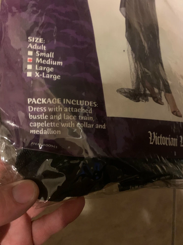 Victoriano Vampiro Vampiro California Disfraz Conjunto NUEVO Paquete al por menor Adulto Pequeño Foto 2 de 3