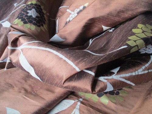 5.5 metres Prestigious design 100% silk curtain fabric remnant 140cm wide - Picture 6 of 13