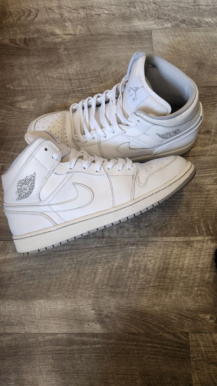 Picture 1 of 11