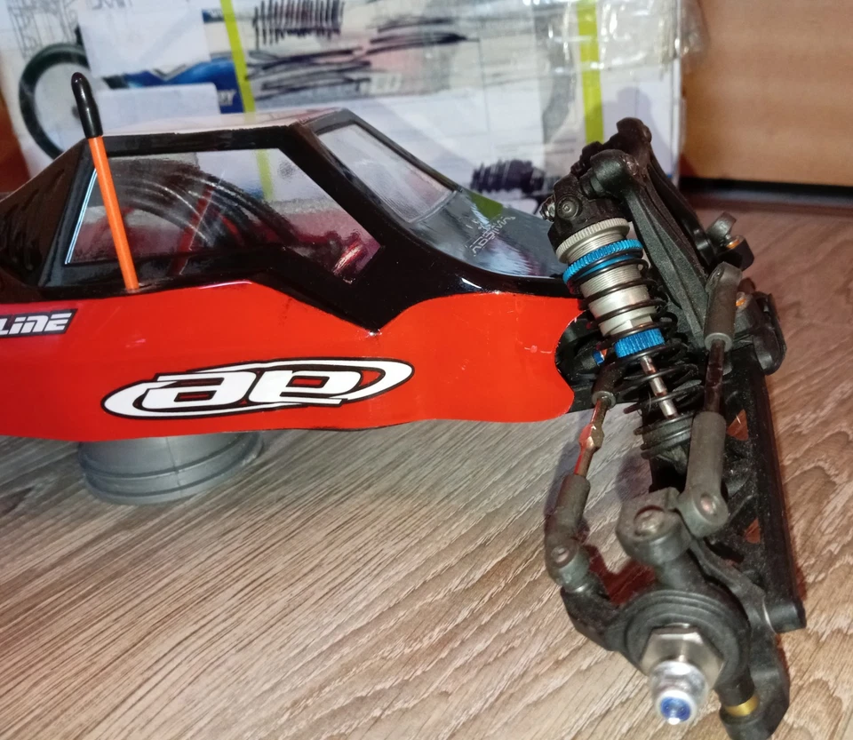 Team Associated buggy B5M lot complet - Photo 3/4