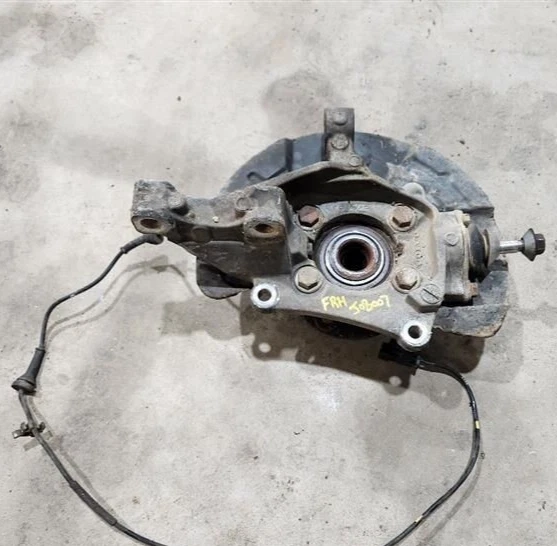 2001-2007 Volvo S60 V70 Front Right Passenger Spindle Steering Knuckle Hub OEM Foto 2 de 4