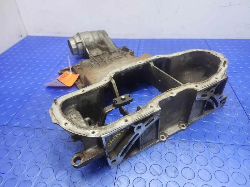 Оригинальный верхний масляный поддон двигателя 07–15 Lexus GS350 RWD 1210131101 - Изображение 2 из 4