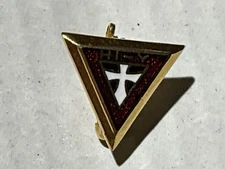 Hi-Y Hi Y Vintage Lapel Pin - YMCA Collectible High School Camp Organization Pin