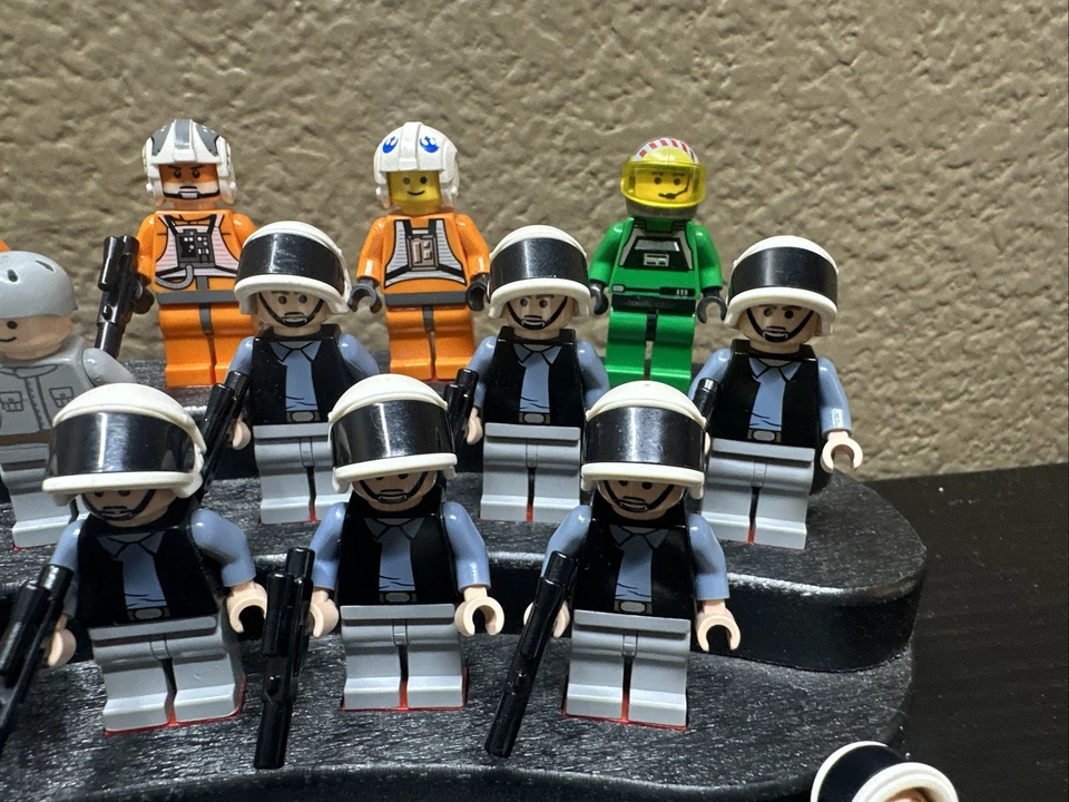 LEGO Star Wars Lot of 34 Rebel Fleet troopers, Hoth, And Pilots Read Decrip L38 - Image 3 of 4