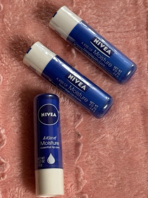 LOT OF 3 ~ Nivea * A KISS OF MOISTURE * Essential Lip Care Beeswax & Shea Butter