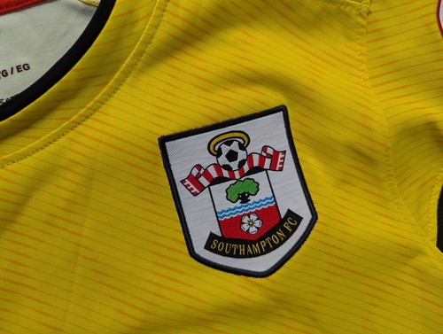under armour Southampton 2020-21 Home Goalkeeper Jersey Yellow Shirt Boys sz XL - Picture 5 of 22