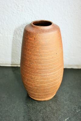 Keramik-Vase rotbraun Dümler & Breiden Rillendekor Bodenrillen matt Glasur 19 cm