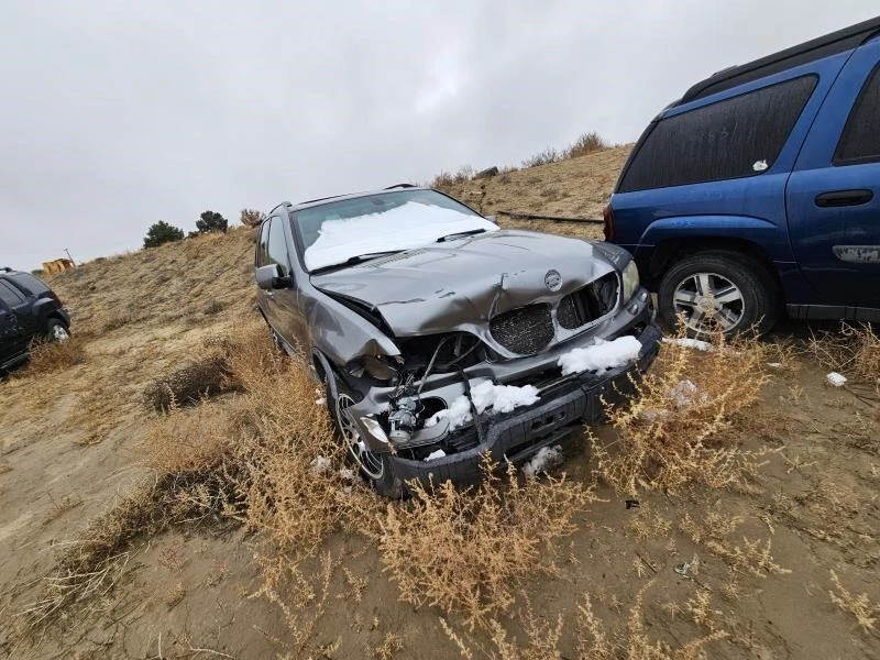 Pinza de freno de disco trasera derecha usada se adapta a: BMW X5 2005 trasero 4,8 L grado derecho Foto 2 de 4