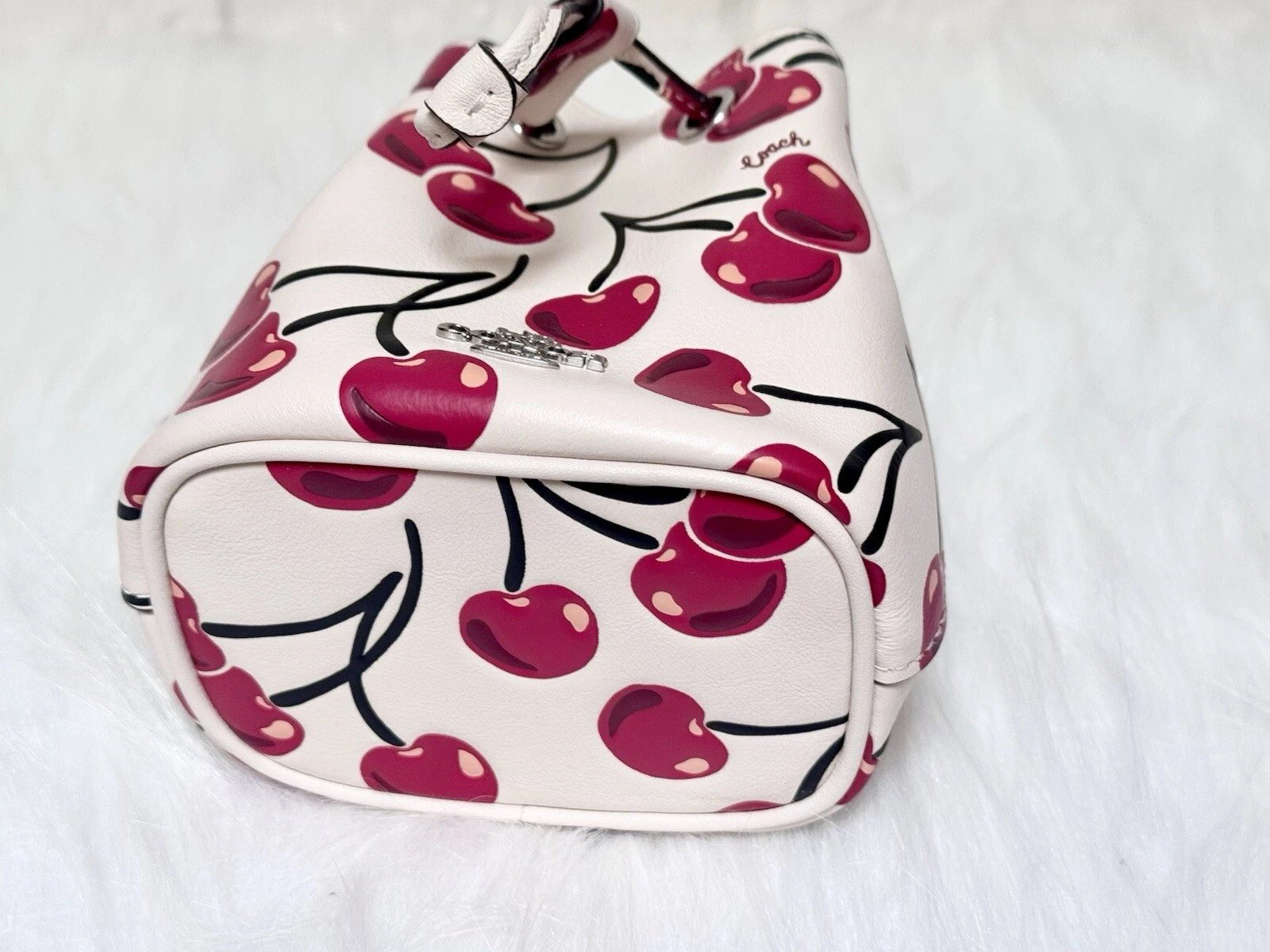 Coach CZ030? Braccialetto con coulisse e gesso stampa ciliegia multi nuovo con etichette