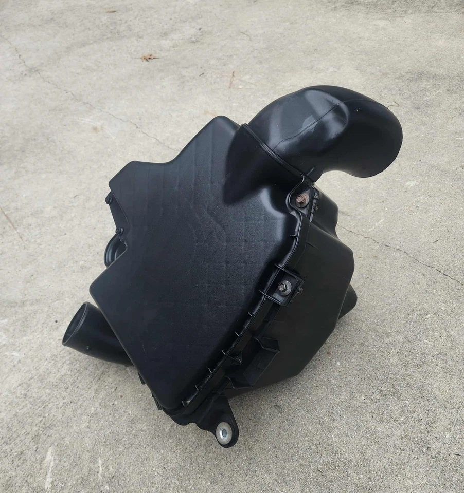 Dodge Neon SRT4 2003-2005 OEM/Mopar conjunto de caja de filtro de aire con tubo de admisión Foto 2 de 4