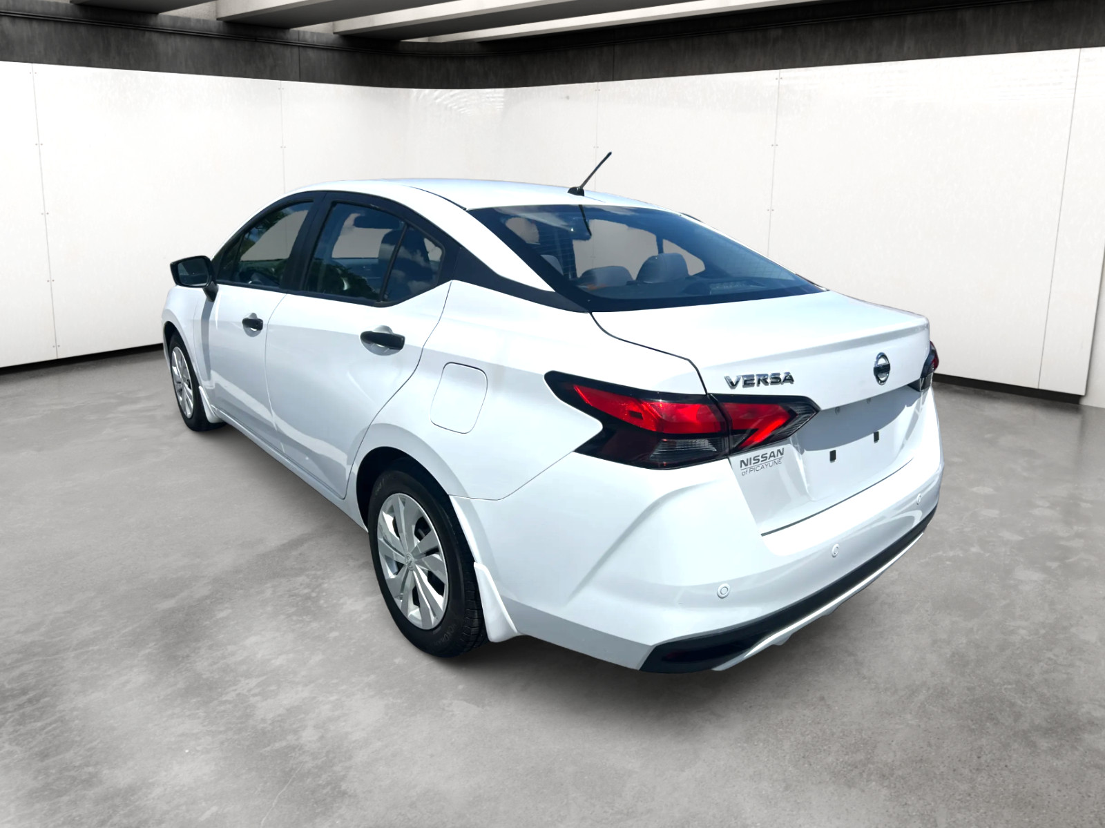 Nissan Versa - Image 5