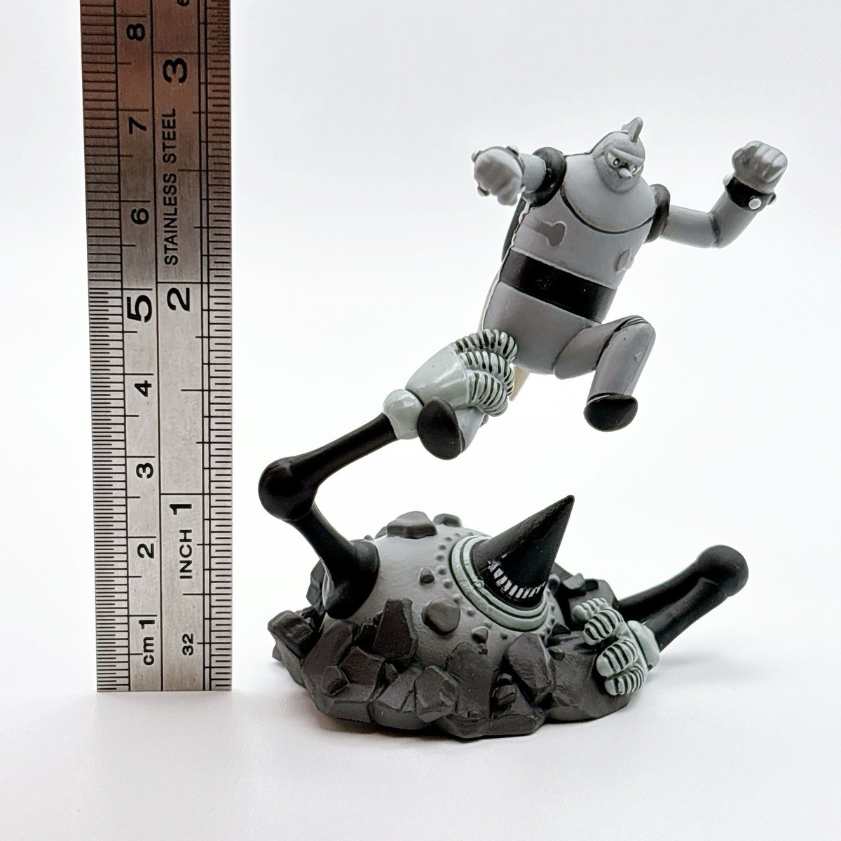 Tetsujin 28-go Black & White Figure Diorama Time Slip Glico Japan