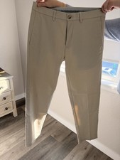 Haggar Dress Pants Mens 32x30 Khaki Premium Comfort Classic Fit Wrinkle Free