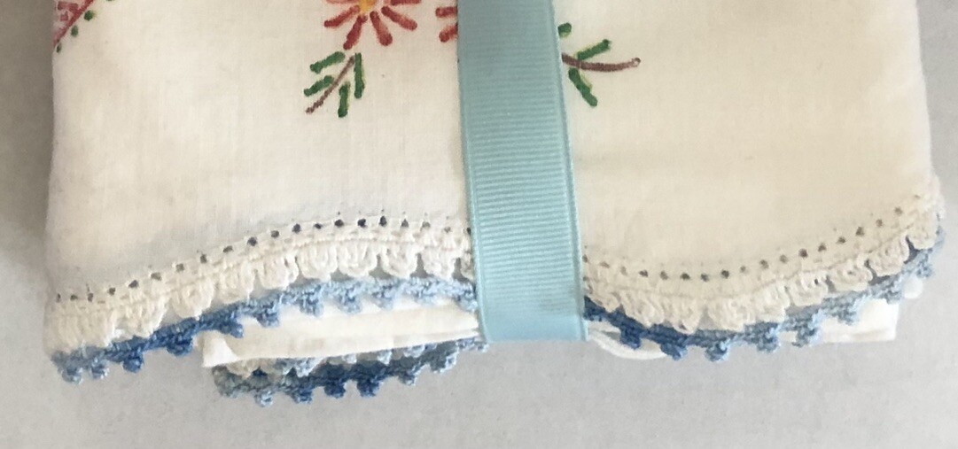 Vtg Handmade Liquid Embroidery  Butterfly And Daisy Pillowcases His And Hers