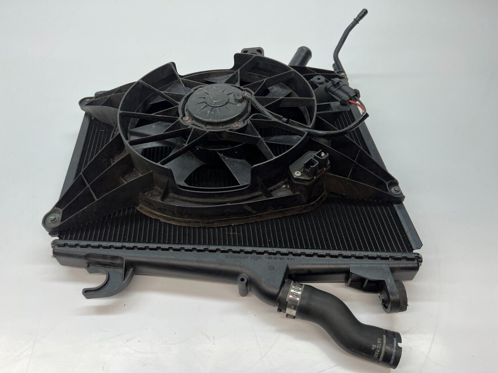 FERRARI 458 ITALIA SPIDER PASSENGER RIGHT WATER RADIATOR W/ FAN OEM 270265