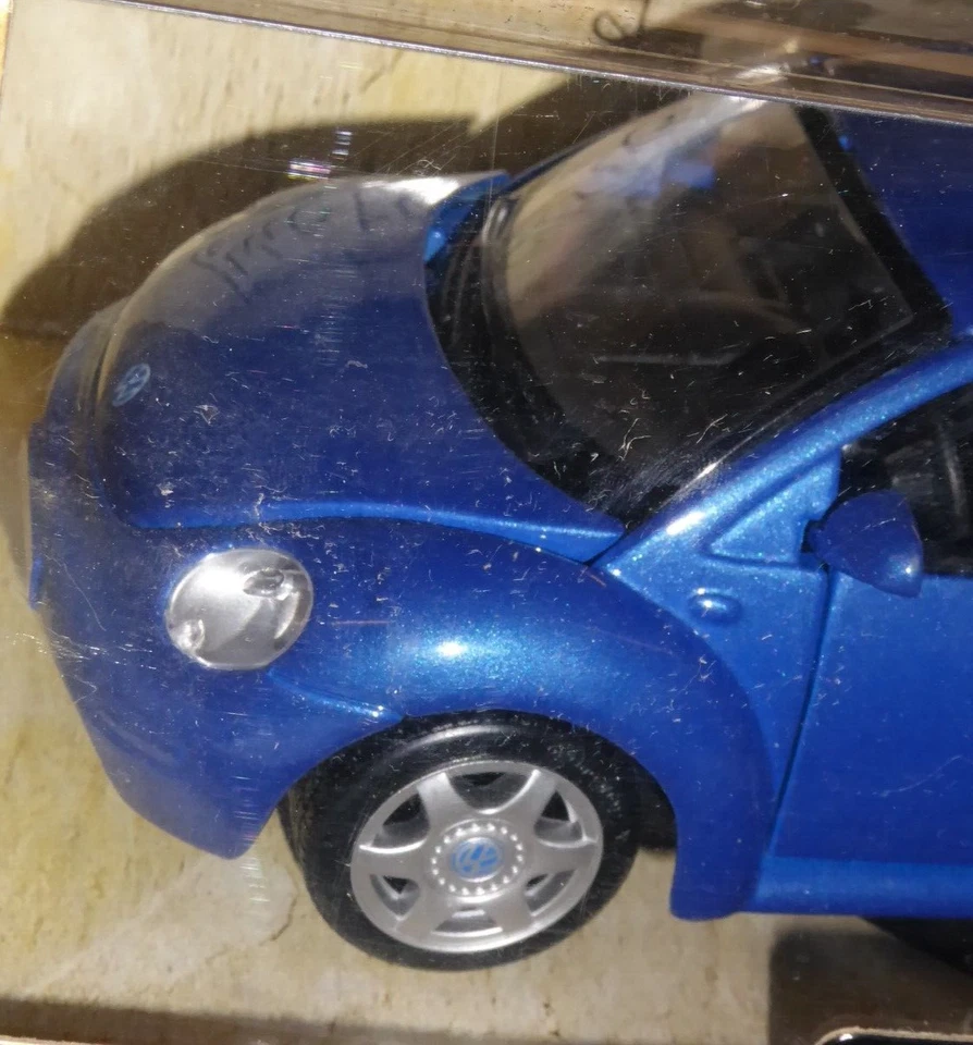 Maisto 1/25 Volkswagen VW New Beetle Blau-Metalic, 1:25, neuwertig IN Conf - Immagine 2 di 4
