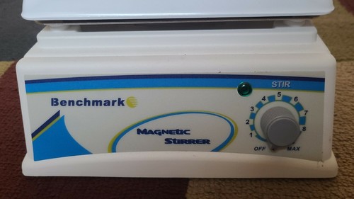 Benchmark Scientific H4000-S-E Magnetic Stirrer. USED - Picture 2 of 8