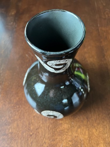 Vintage Table VASE Dark Brown with White Swirls 8.5in x 6in - Picture 8 of 12