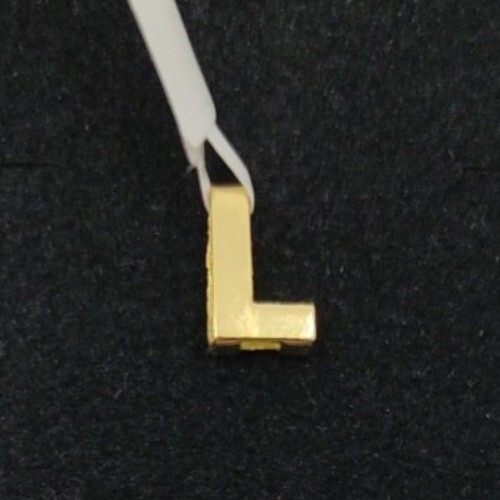 Colgante y cadena oro 18k 750 mls. Letra L doble sin anilla 8,6 mm. - Imagen 2 de 6