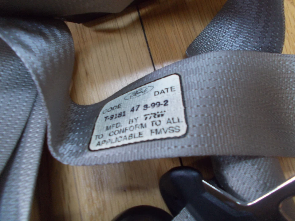 CINTURÓN DE SEGURIDAD TRASERO FORD CONTOUR 1995-2000 NUEVO OEM ASY LH XS2Z-54611B09 Foto 2 de 4