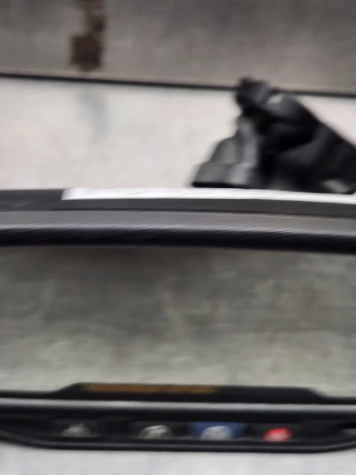 2006-2009 GMC Envoy/ XL OnStar Telematics Auto Dim Rear View Mirror OEM 15812021 - Image 3 of 4