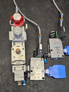3 PC FESTO SMC VALVES