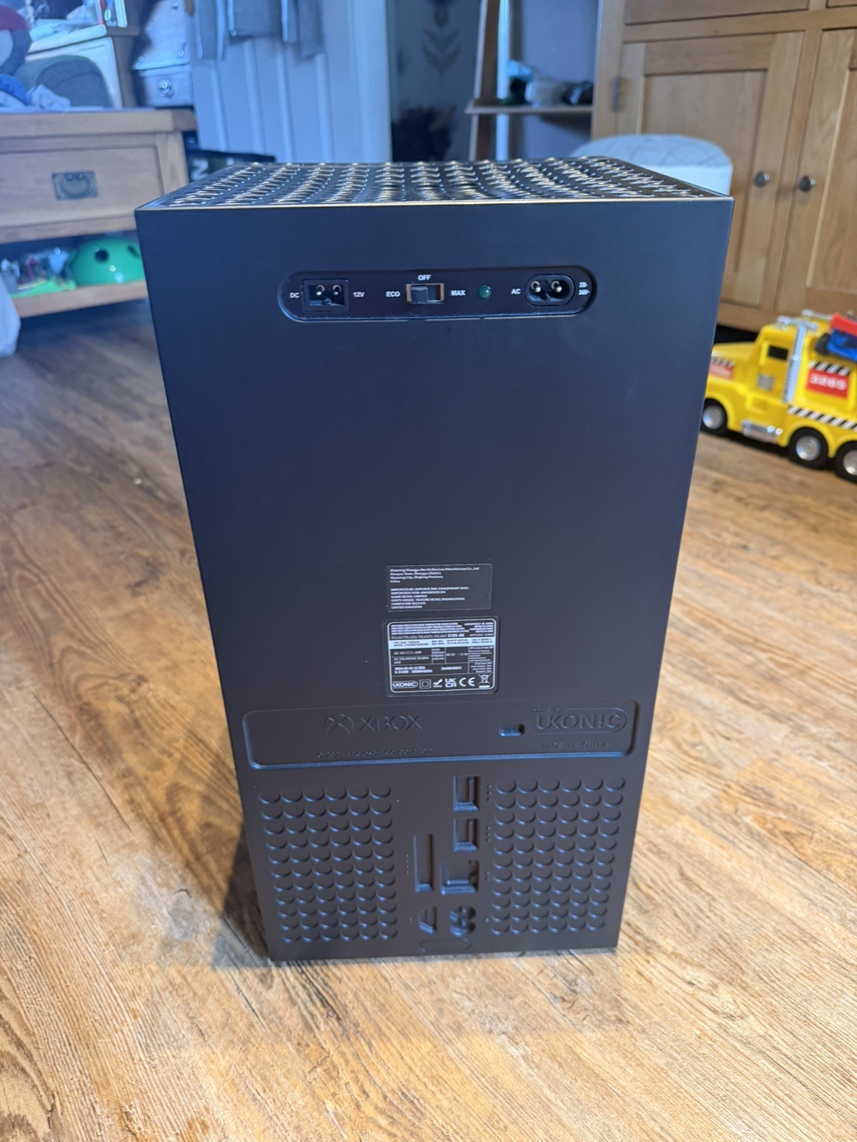 Xbox Series X Mini Frigo 10L Replica Bevande Cooler 12 Lattine Nero/Verde Ukonic foto 5