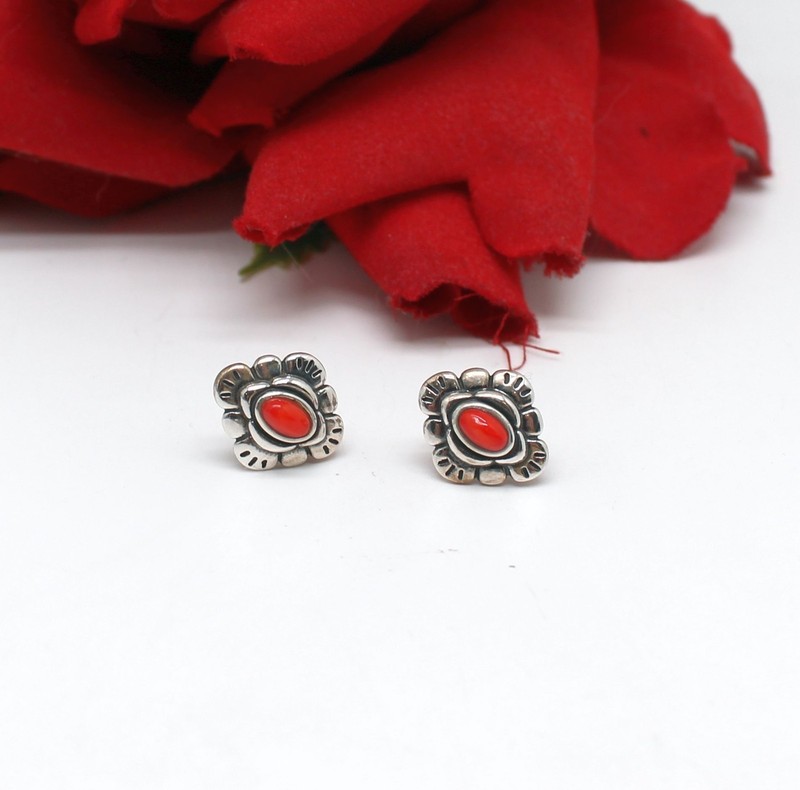 Sterling Silver & Coral American West  Carolyn Pollack Earrings  CAT RESCUE