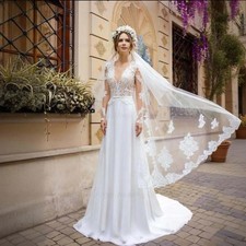 Boho A-Line Wedding Dresses V-Neck Long Sleeves Lace Applique Train Bridal Gowns