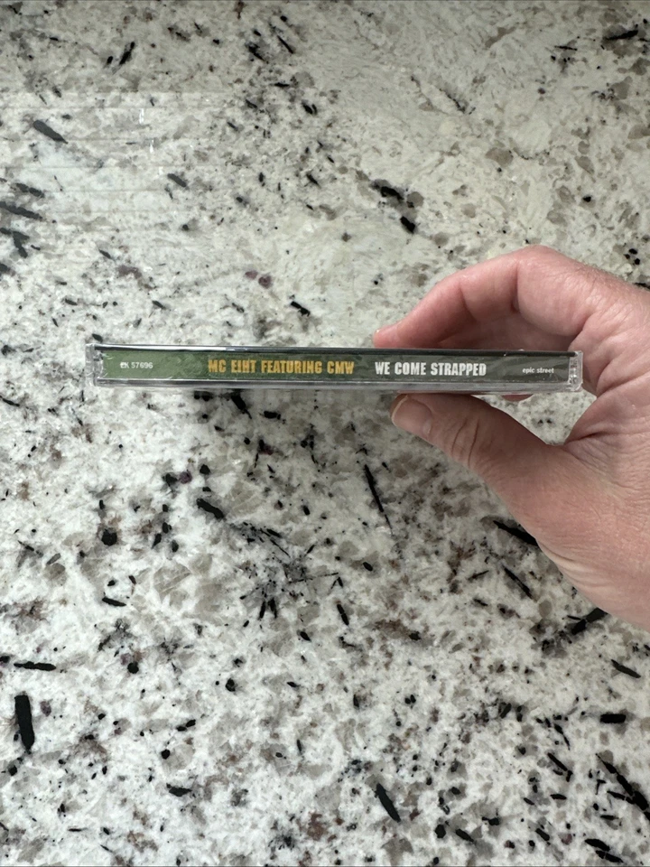 *RARE FIND* OOP & *SEALED* MC Eiht Ft. CMW cd "We come Strapped" OOP West coast - Image 3 of 4