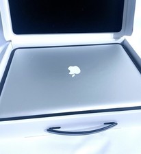 MacBook Pro 17 2.4GHz Laptop - I7 16GB RAM 2T...