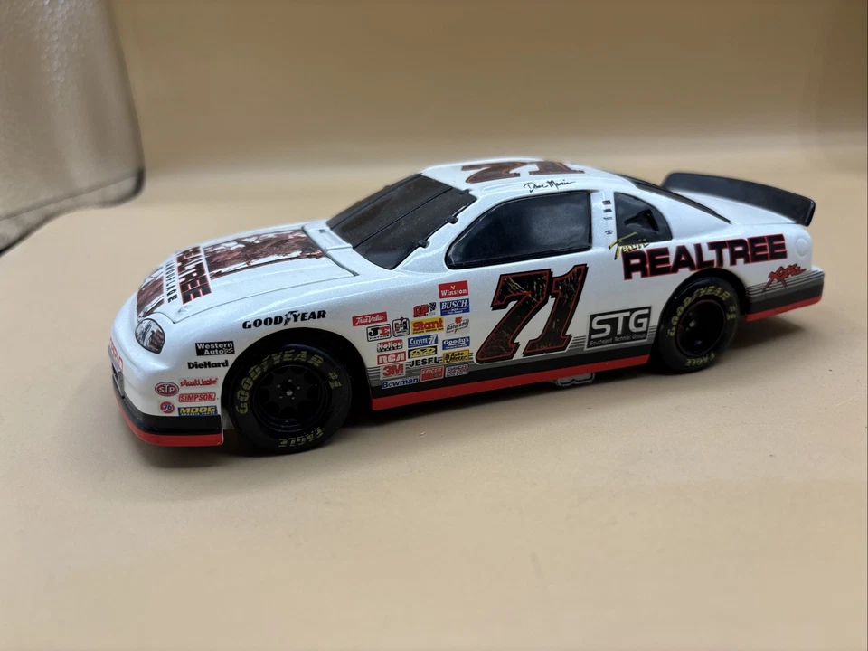 1997 Action | Dave Marcis #71 Team Real Tree 1:24 Die Cast | 1 of 3,500 - Image 3 of 4