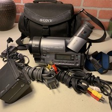 SONY Handycam Video Hi8 CCD-TR3000 NTSC Battery   Charger Included Tested