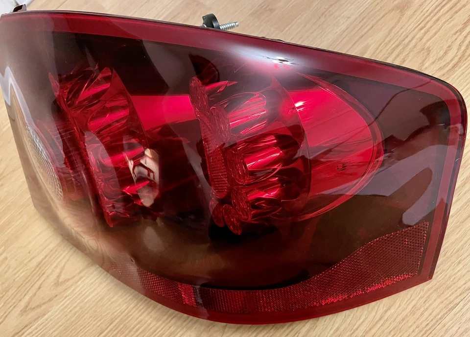  Luz trasera derecha Dodge Avenger 2011 2012 2013 2014 Mopar OEM  Foto 4 de 4