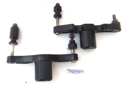 TRIUMPH SPEED TRIPLE 1050 LEFT & RIGHT CRASH PROTECTORS & SLIDERS  SCUFFS 2007