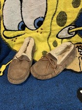 UGG Womens sz 8 Dakota Slip On Moccasin Shearling Slippers Brown Suede Wool 5612