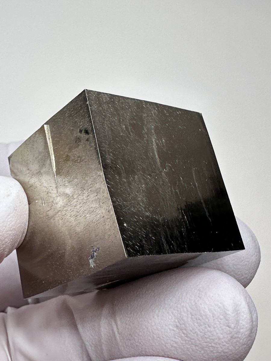 MIRROR SHINE__Beautiful Lusterous 1 1/8'' Pyrite Cube__
