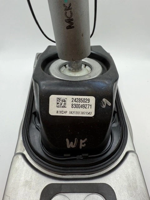 OEM GM 2017-2023 CHEVROLET CAMARO SHORT THROW SHIFTER 24287123 - Image 2 of 4