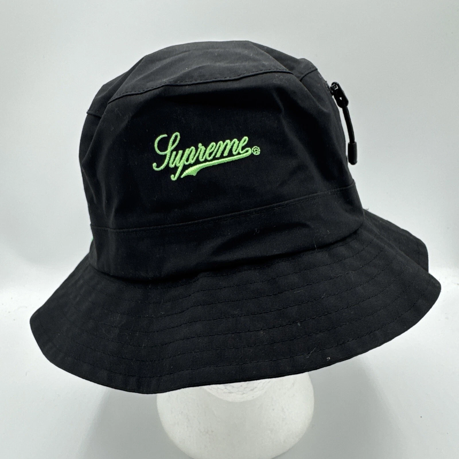 Chapeau seau noir Supreme Gore Tex Crusher taille moyenne/grande homme excellent état
