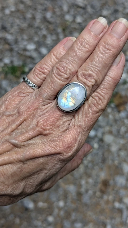 Preciosa piedra lunar anillo arco iris talla 6 de ley Foto 4 de 4