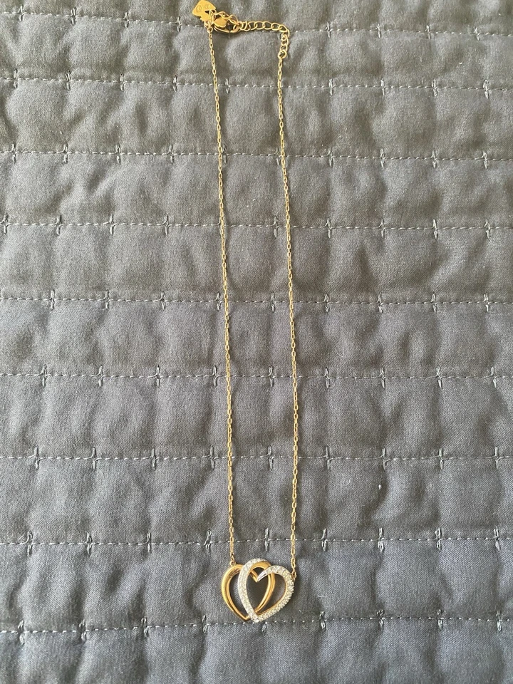 Colgante Swarovski Doble Corazón - Oro Amarillo Foto 4 de 4