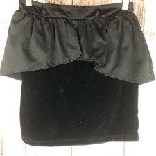 Disney Signed Skirt, Size Large. In excellent condition 