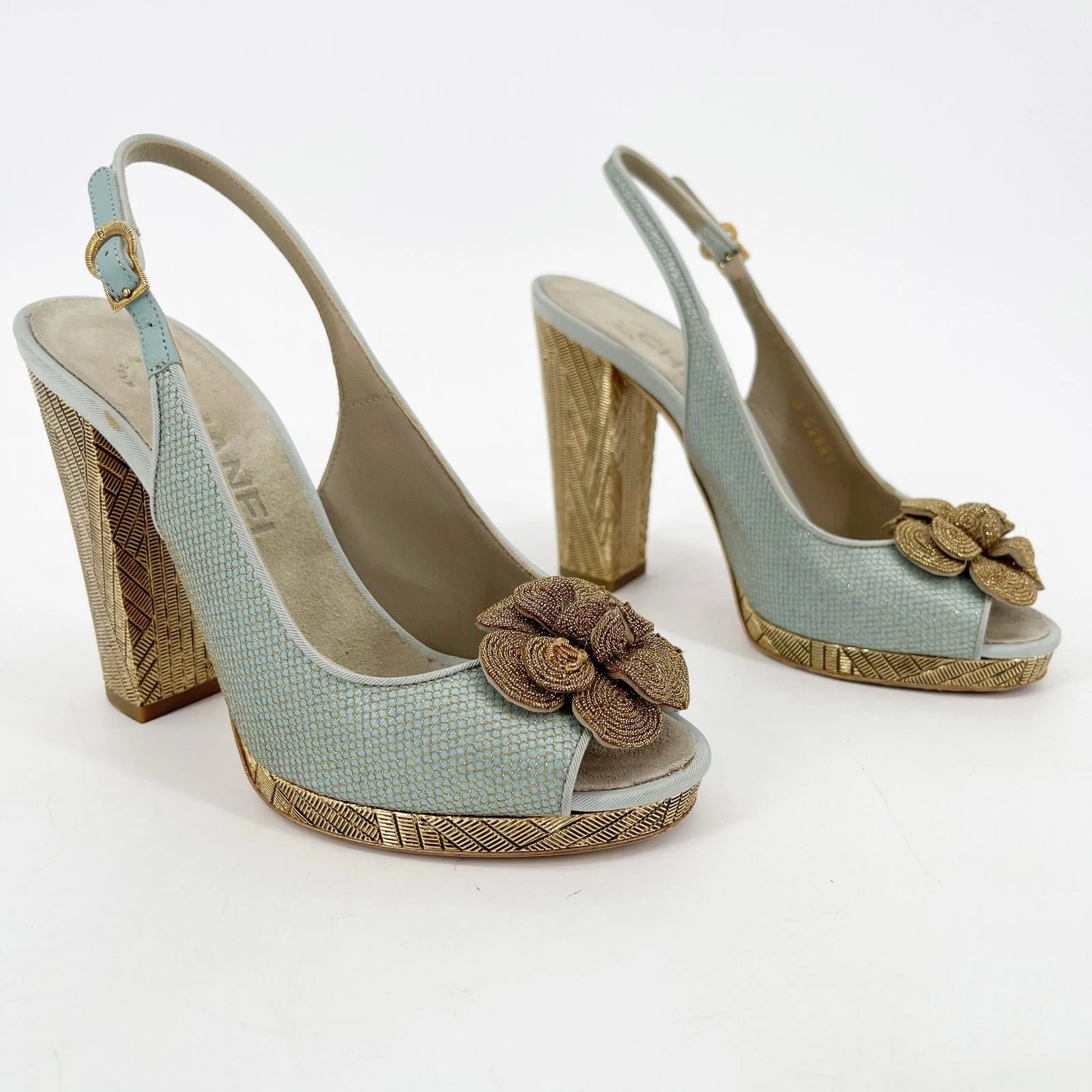 Chanel tacco a spillo oro metallizzato tè raso camelia fiore punta aperta taglia 36C
