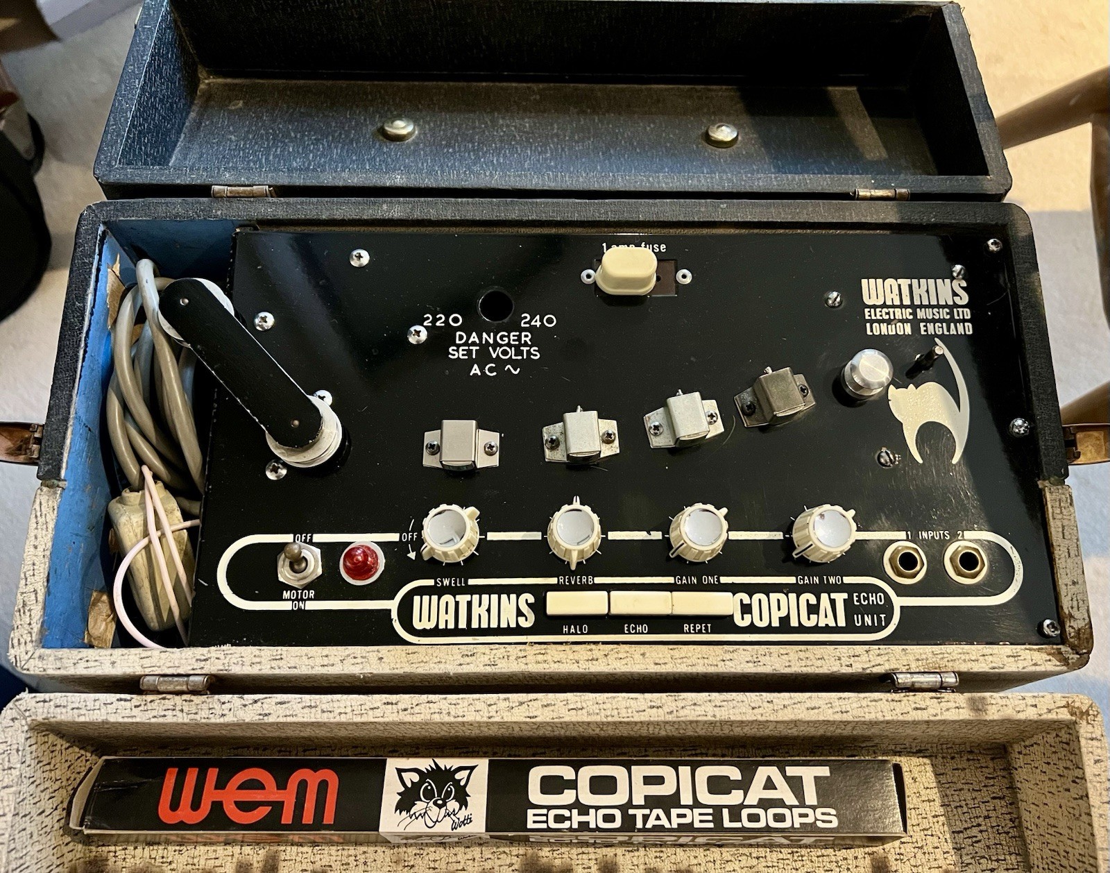 Watkins Wem Copicat Black & Cream. 64-65. Working.