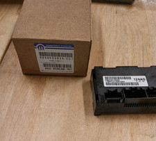 Mopar OEM GENUINE 68250124AD Transfer Case Co...