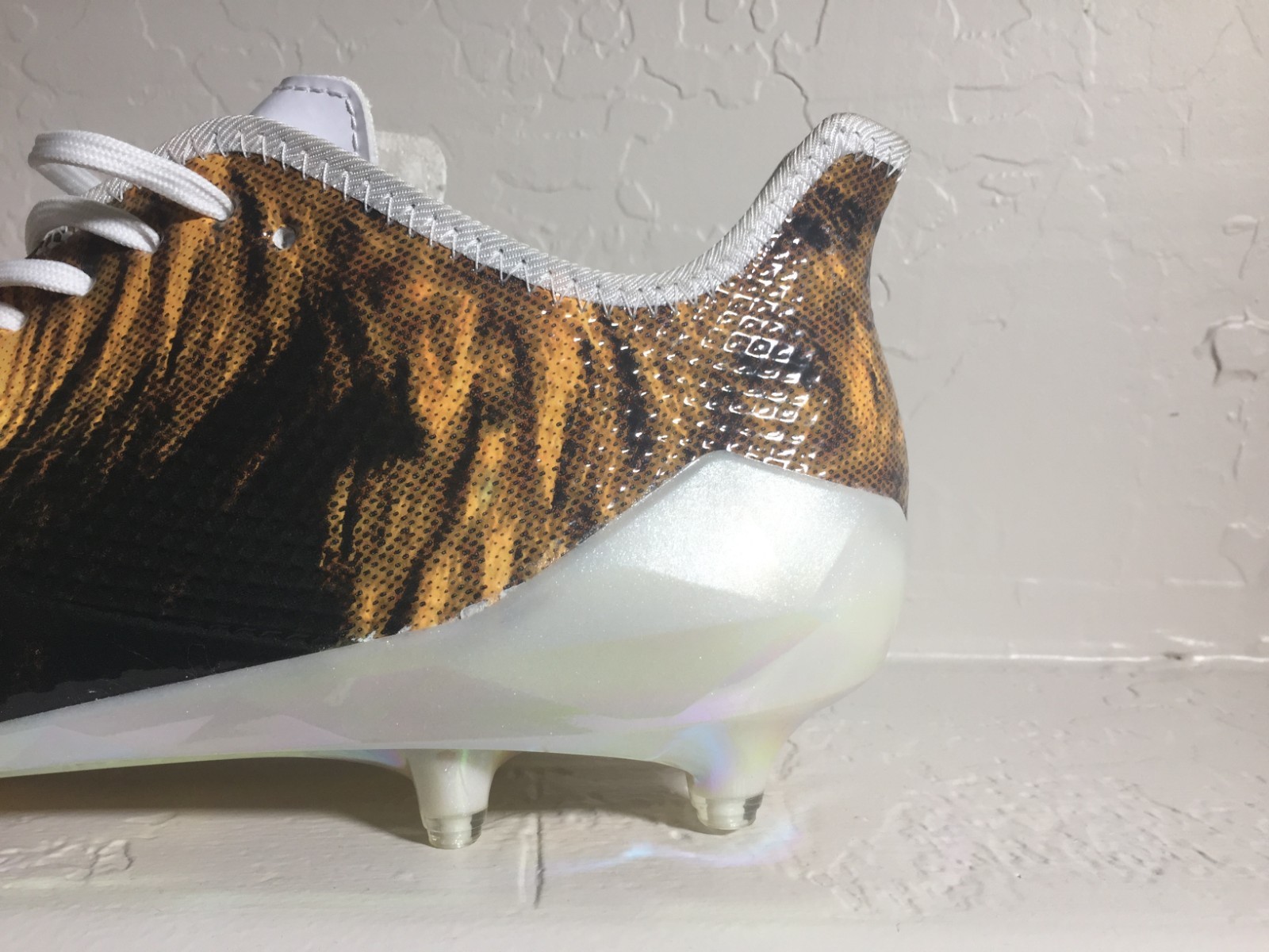 adidas Adizero 6.0 Uncaged Lion 