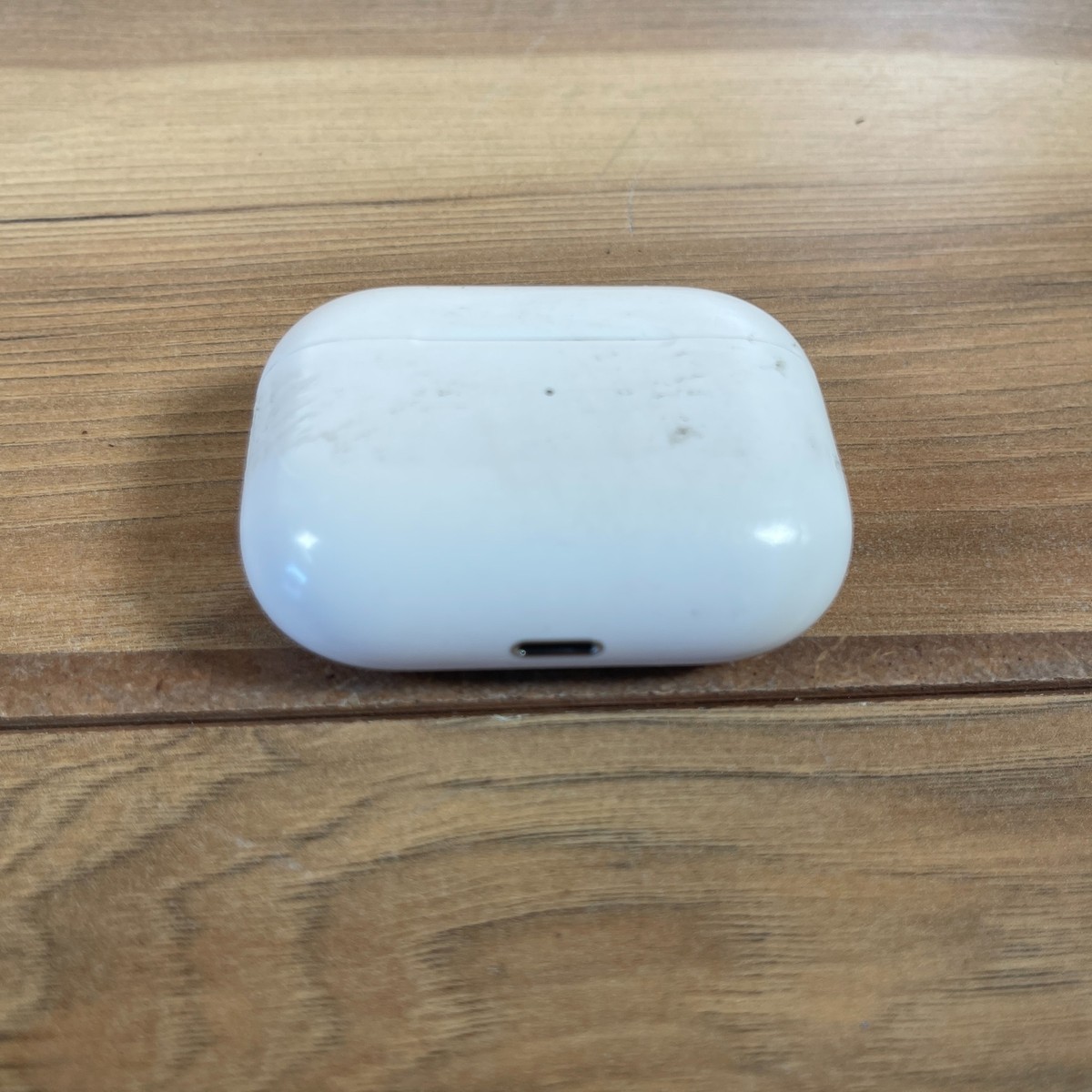 AirPods Pro 第1世代 Apple ワイヤレスイヤホン A2190 Apple A2190 AirPods Pro 1st Gen Wireless Earbuds with Charging